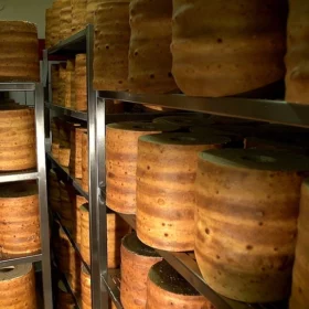 Königlicher Schichtkuchen (Baumkuchen) – Galerie – Produktion – Komposition 05